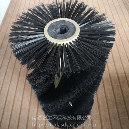 供应690电动扫地车刷子、滚刷与毛刷——扫地机刷具专业解决方案